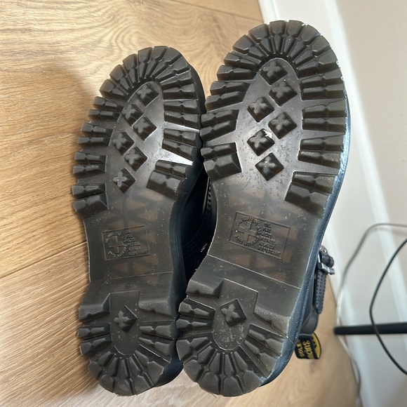 Dr. Martens 1460 8-Eye Bex Buckle Boot - Black size 6 women’s - Picture 5 of 7